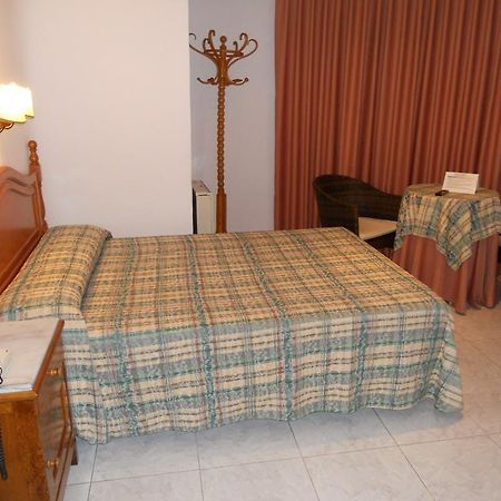 Hotel Paris Lanjarón Esterno foto